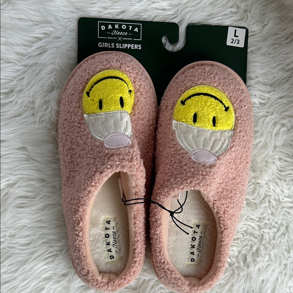 Dakota Kids Blush Slippers with Smiley Face
